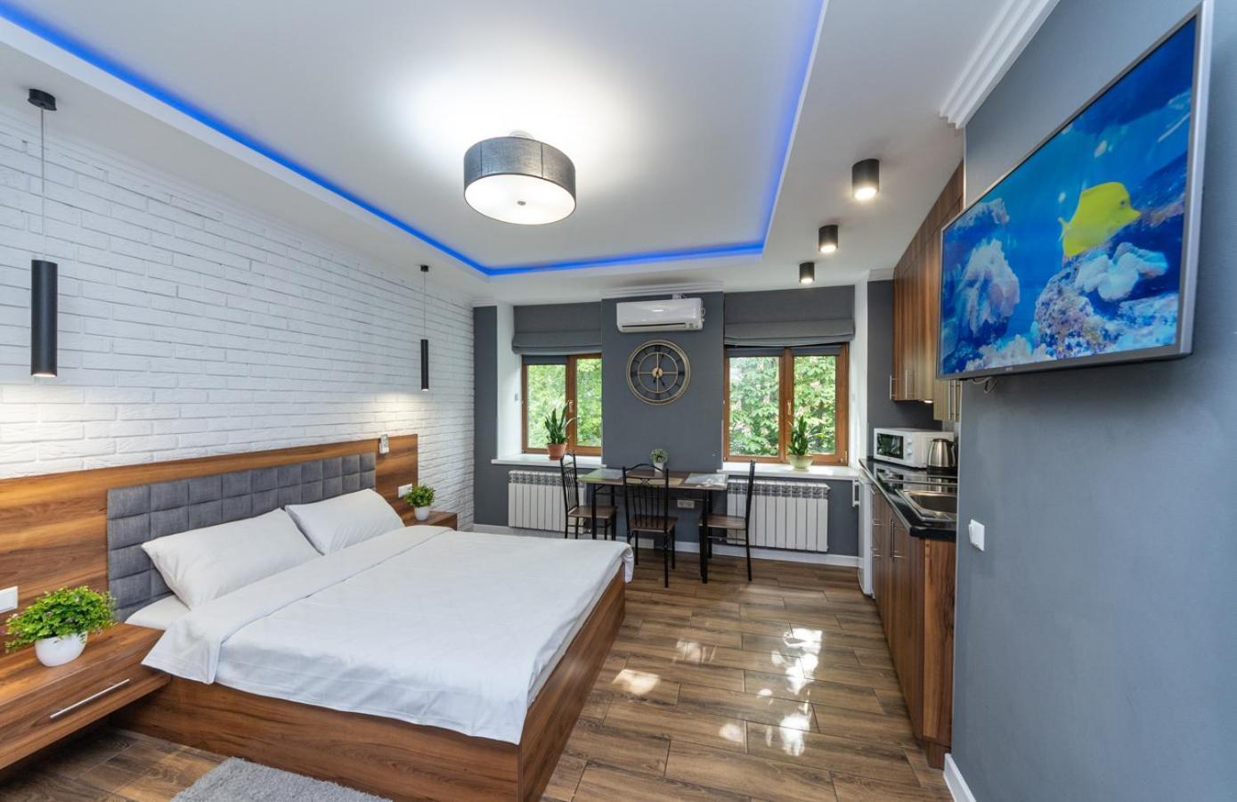 Vip Apartment Near Arena City Kiev Exterior foto
